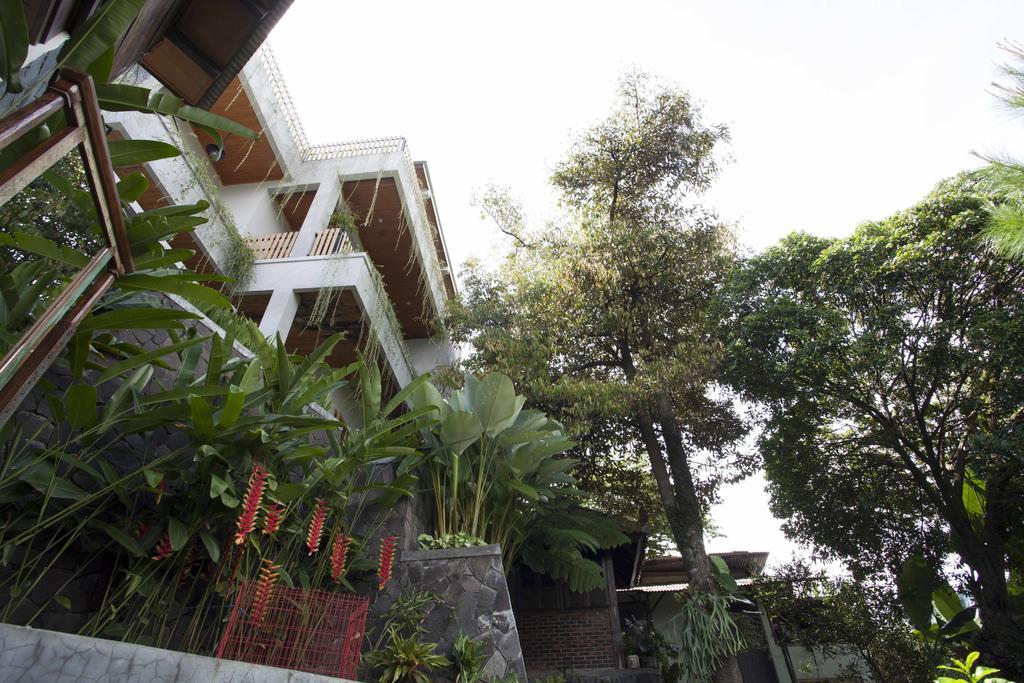 Casa De Apple Hotel Bandung Exterior photo